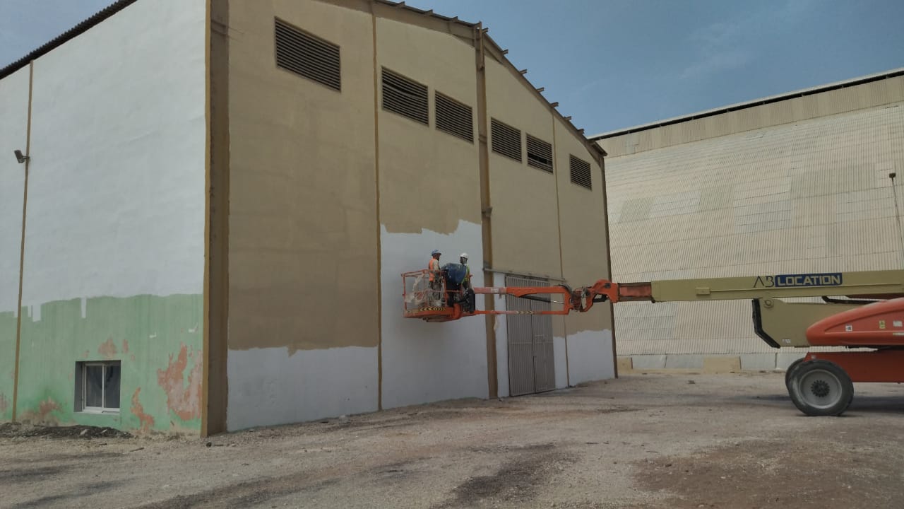 Hangar en charpente métallique